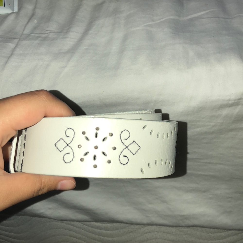 Guess belt